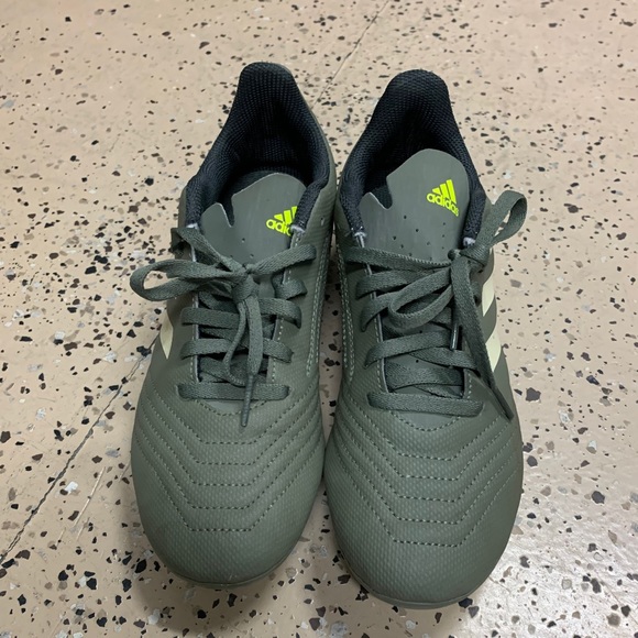 Adidas Kids Predators 19.4 Soccer Cleats - Picture 2 of 6